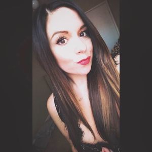 Meet your Posher, Dana